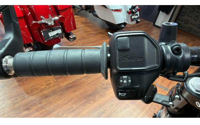 2025 Indian Motorcycle SCOUT BOBBER, BLACK METALLIC, 49ST Base