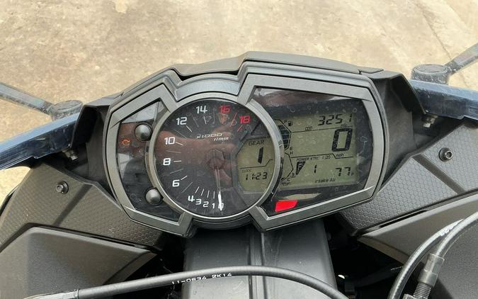 2023 Kawasaki Ninja® ZX™-6R Base