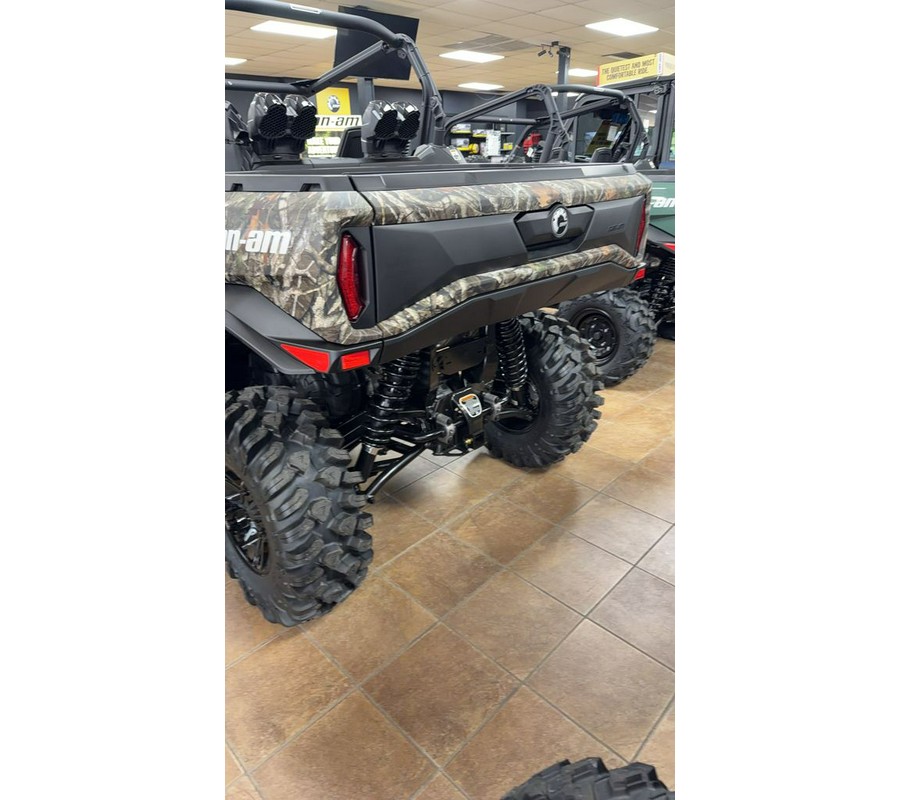 2026 Can-Am® Commander X mr 1000R Dark Wildland Camo