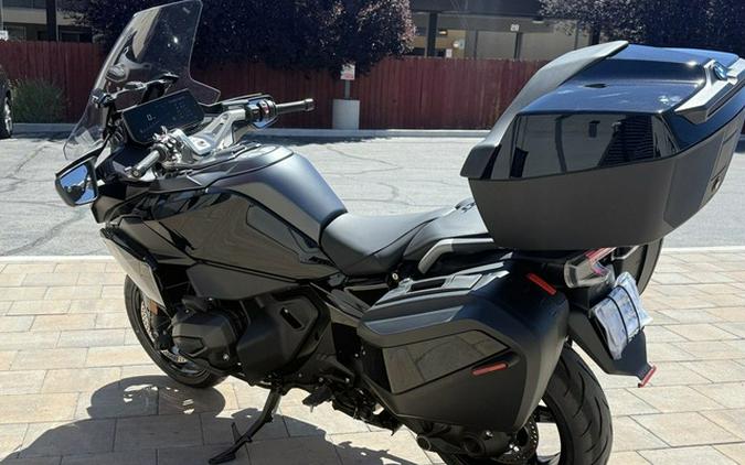 2026 BMW R 1300 RT Triple Black
