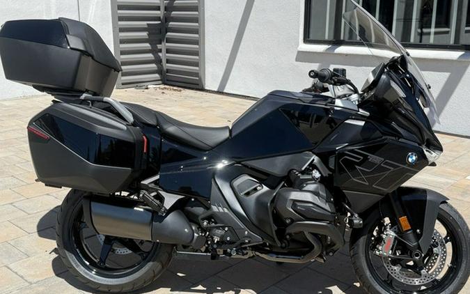 2026 BMW R 1300 RT Triple Black