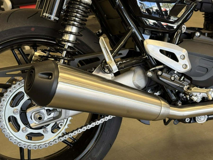 2025 Triumph Speed Twin 1200 Aluminum Silver