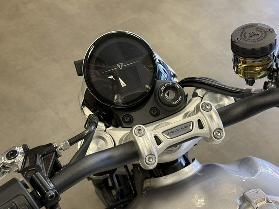 2025 Triumph Speed Twin 1200 Aluminum Silver