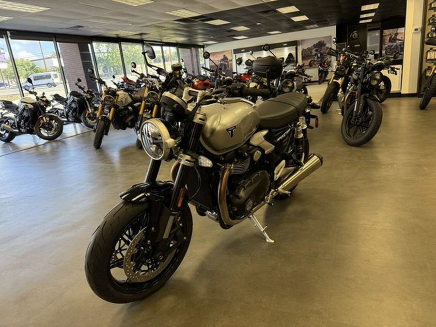 2025 Triumph Speed Twin 1200 Aluminum Silver