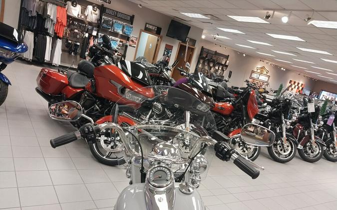 FLHCS 2024 Heritage Classic 114