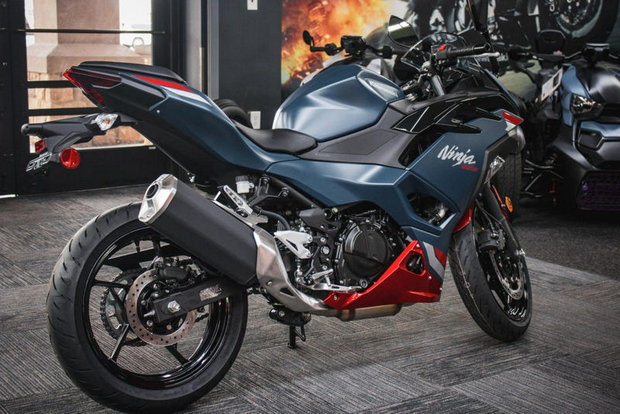 2026 Kawasaki Ninja® 500 ABS Metallic Matte Twilight Blue