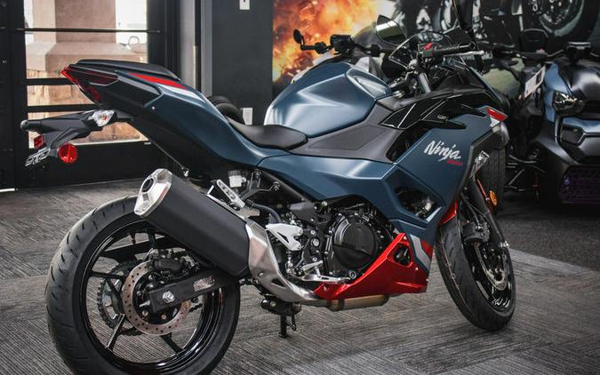 2026 Kawasaki Ninja® 500 ABS Metallic Matte Twilight Blue