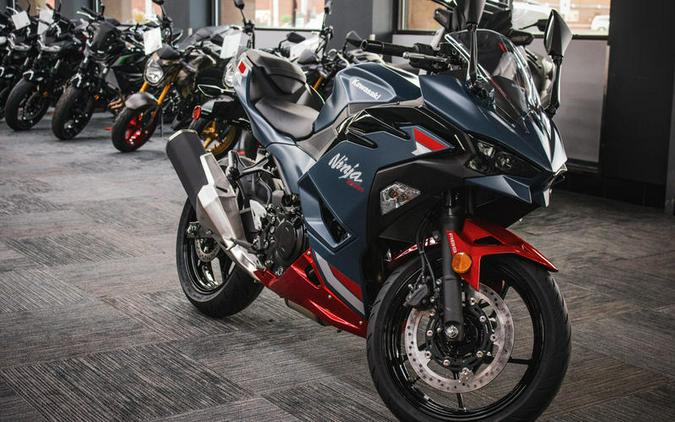 2026 Kawasaki Ninja® 500 ABS Metallic Matte Twilight Blue