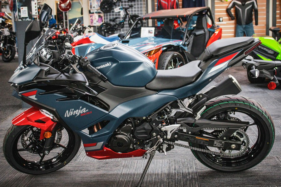 2026 Kawasaki Ninja® 500 ABS Metallic Matte Twilight Blue