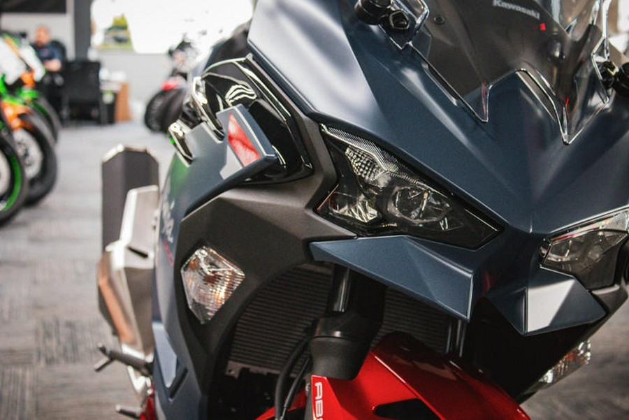 2026 Kawasaki Ninja® 500 ABS Metallic Matte Twilight Blue