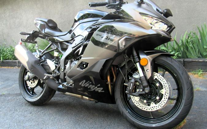 2026 Kawasaki Ninja® ZX™-4RR ABS