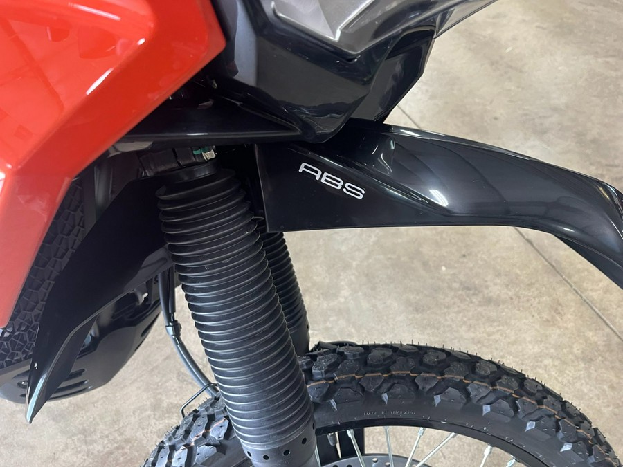 2022 Kawasaki KLR 650 Traveler ABS, USB