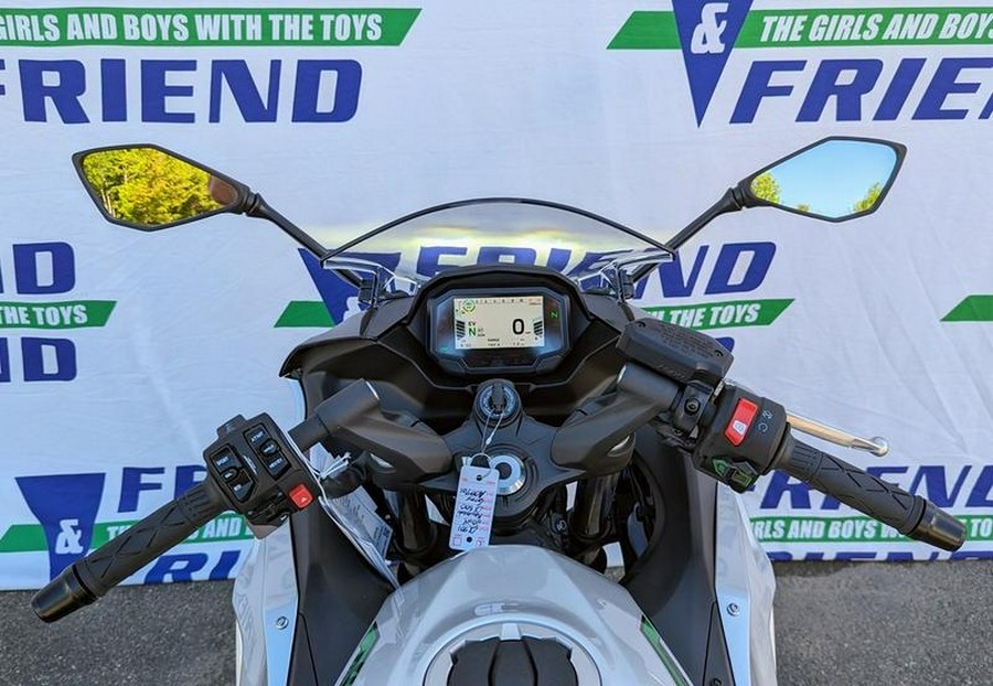 2024 Kawasaki Ninja® 7 Hybrid ABS