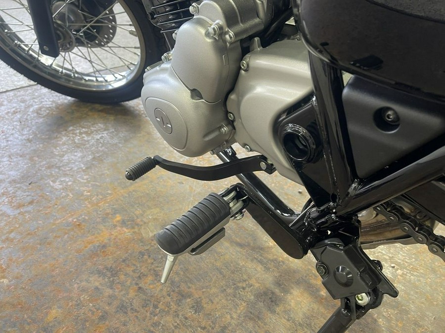 2025 Kawasaki W230 ABS