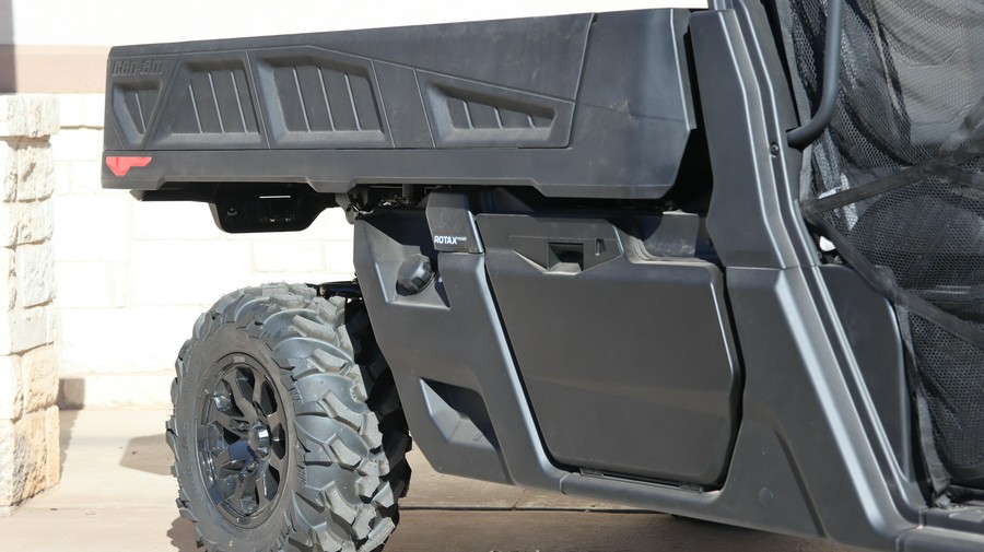 2025 CAN-AM DEFENDER PRO XT HD10