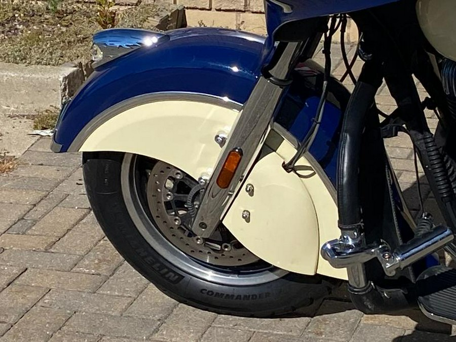 2015 Indian Motorcycle® Chieftain® Springfield Blue/Ivory Cream