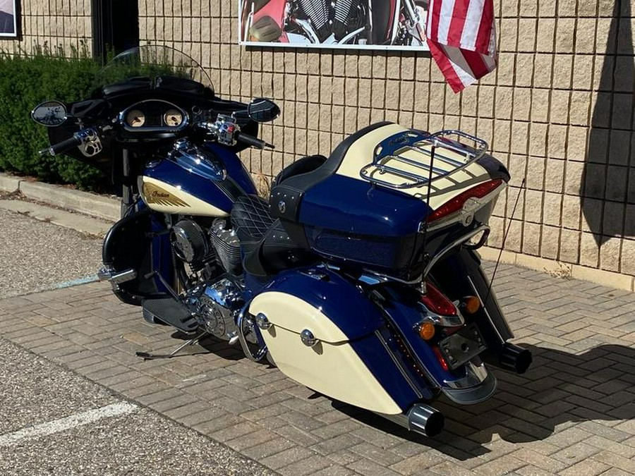 2015 Indian Motorcycle® Chieftain® Springfield Blue/Ivory Cream