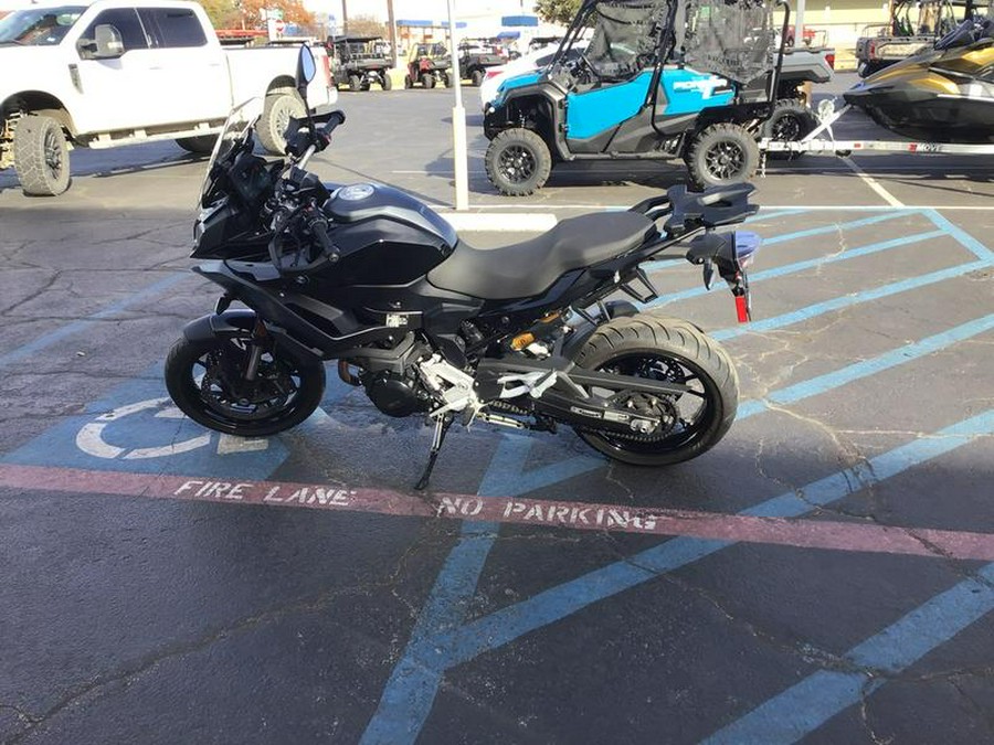 2022 BMW F 900 XR Triple Black