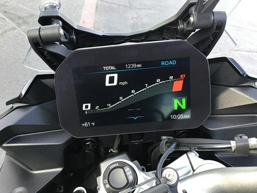 2022 BMW F 900 XR Triple Black