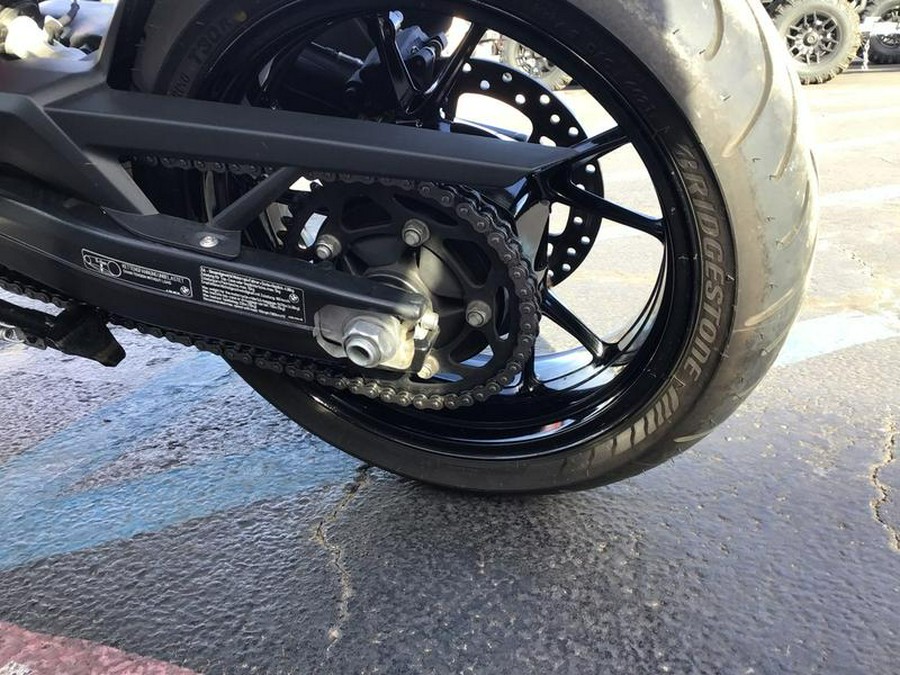 2022 BMW F 900 XR Triple Black