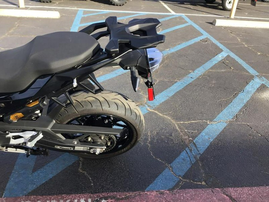 2022 BMW F 900 XR Triple Black