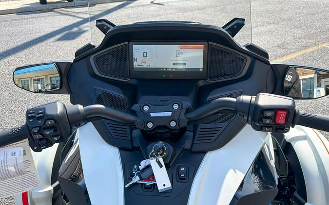 2026 Can-Am® Spyder RT Sea-to-Sky
