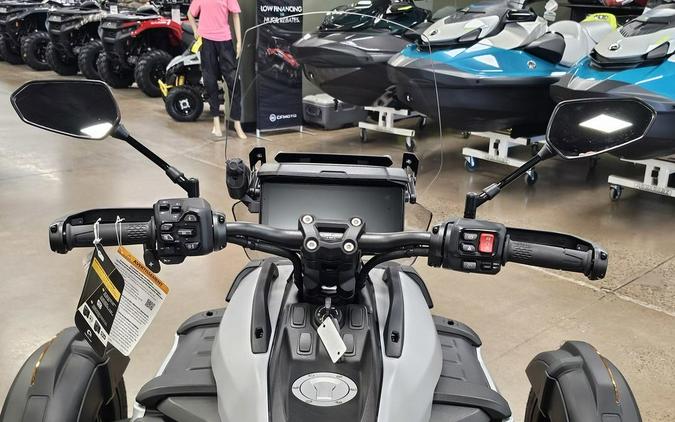 2025 Can-Am Canyon Base
