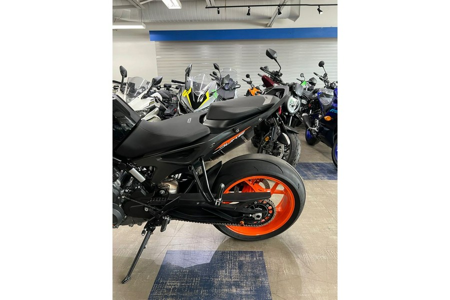 2020 KTM Duke 790