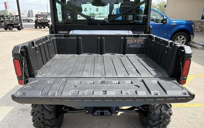 2026 Can-Am® Defender MAX DPS CAB HD10