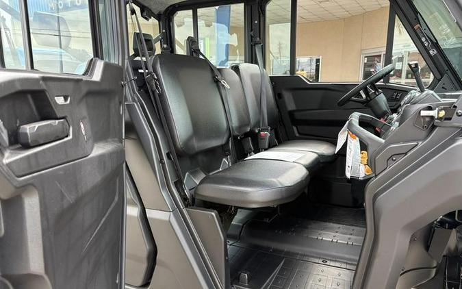 2026 Can-Am® Defender MAX DPS CAB HD10