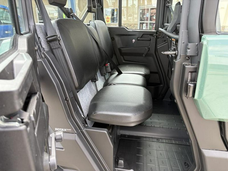 2026 Can-Am® Defender MAX DPS CAB HD10