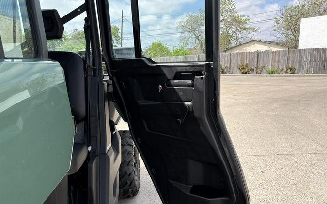 2026 Can-Am® Defender MAX DPS CAB HD10