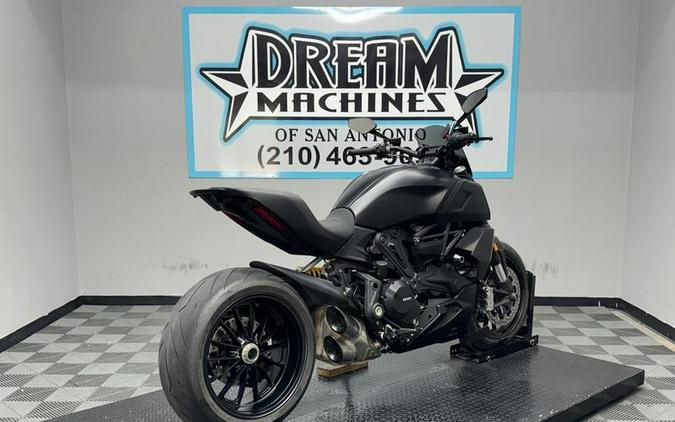 2022 Ducati Diavel 1260 Dark Stealth