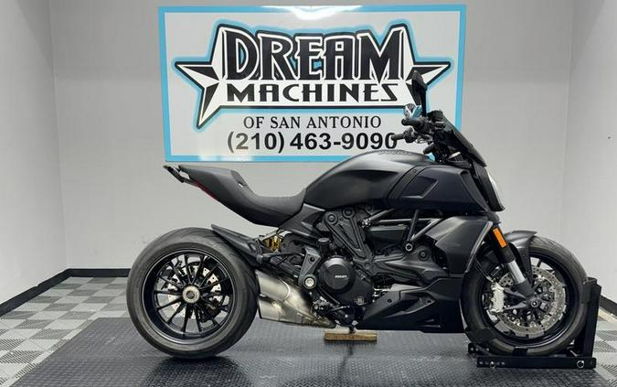 2022 Ducati Diavel 1260 Dark Stealth