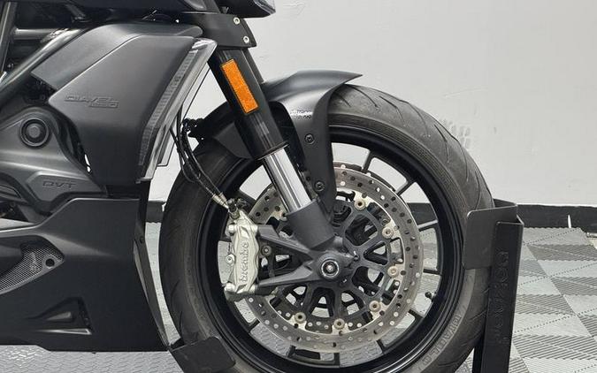 2022 Ducati Diavel 1260 Dark Stealth