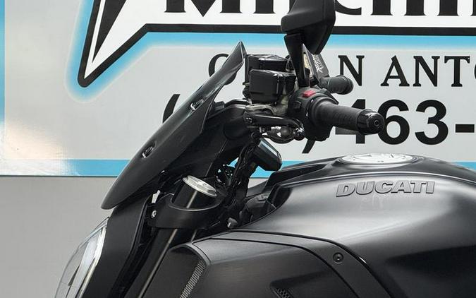 2022 Ducati Diavel 1260 Dark Stealth