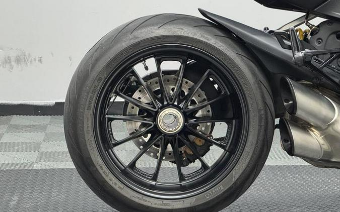 2022 Ducati Diavel 1260 Dark Stealth