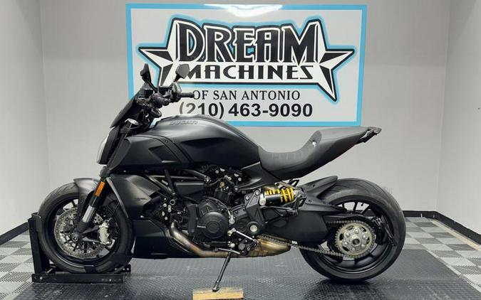 2022 Ducati Diavel 1260 Dark Stealth