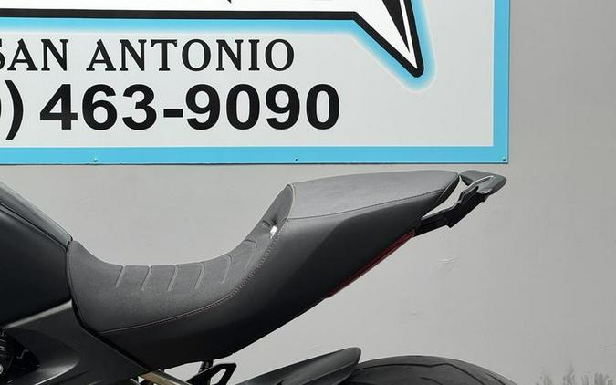 2022 Ducati Diavel 1260 Dark Stealth