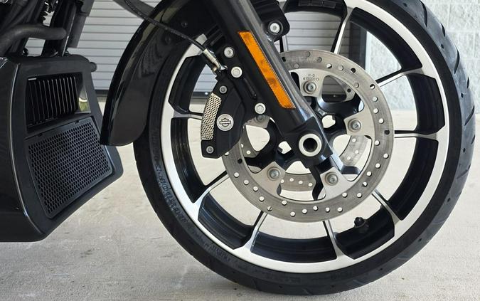 2026 Harley-Davidson® Road Glide 3 Vivid Black