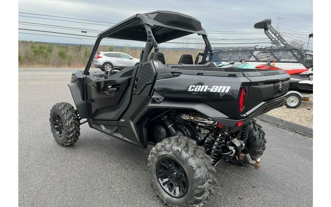 2024 Can-Am Commander XT 1000R Red / Black