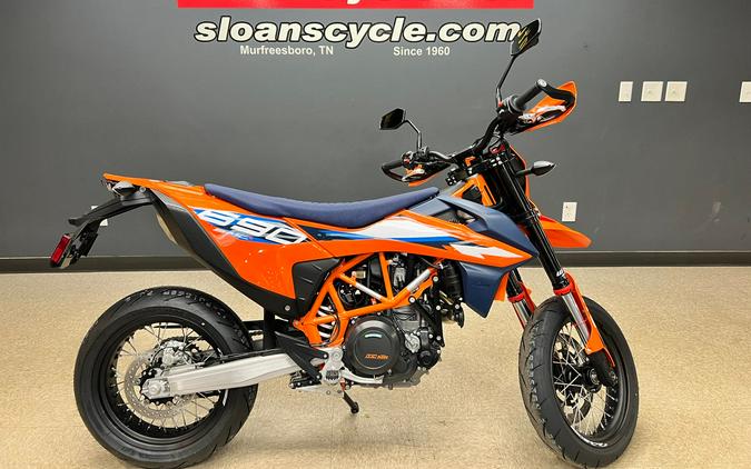 2024 KTM 690 SMC R