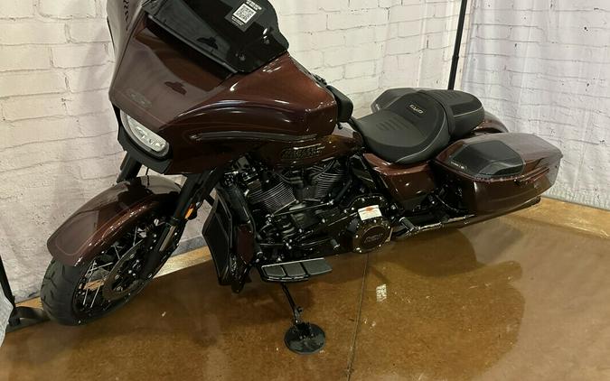 2024 Harley-Davidson CVO™ Street Glide® FLHXSE Copperhead