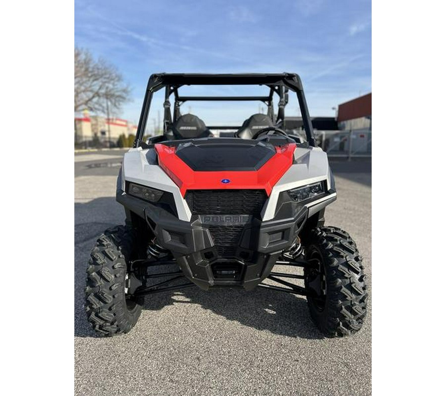 2025 Polaris® General 4 1000 Sport