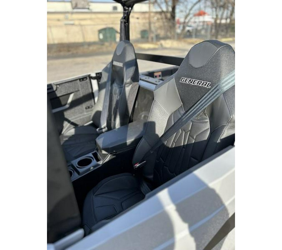 2025 Polaris® General 4 1000 Sport