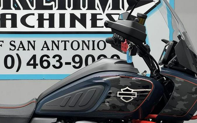 2025 Harley-Davidson® CVO™ Pan America®