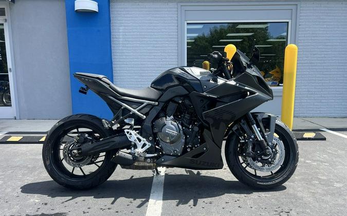 2025 Suzuki GSX 8R