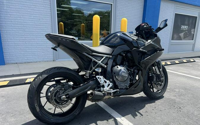 2025 Suzuki GSX 8R