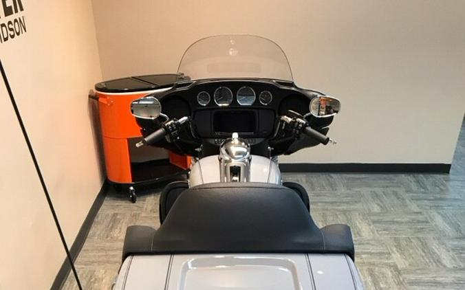 2024 Harley-Davidson Tri Glide Ultra Billiard Gray FLHTCUTG