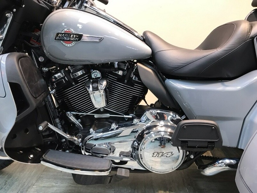 2024 Harley-Davidson Tri Glide Ultra Billiard Gray FLHTCUTG